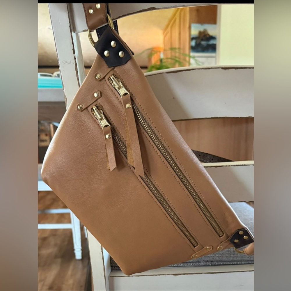 Of the Sun Large Leather Sling bag with Striped Strap - Picture 2 of 5